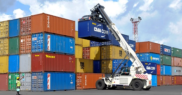 Insurance and Importers Clash Over Mandatory Cargo Policy
