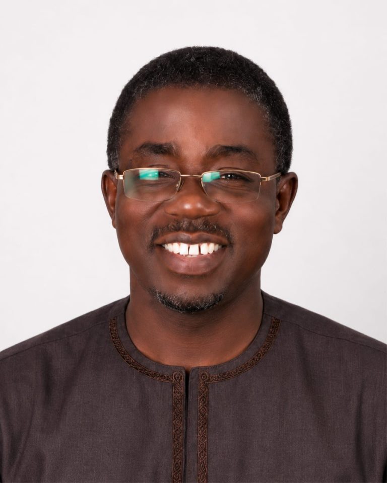 The Selfless Servant of COMOG